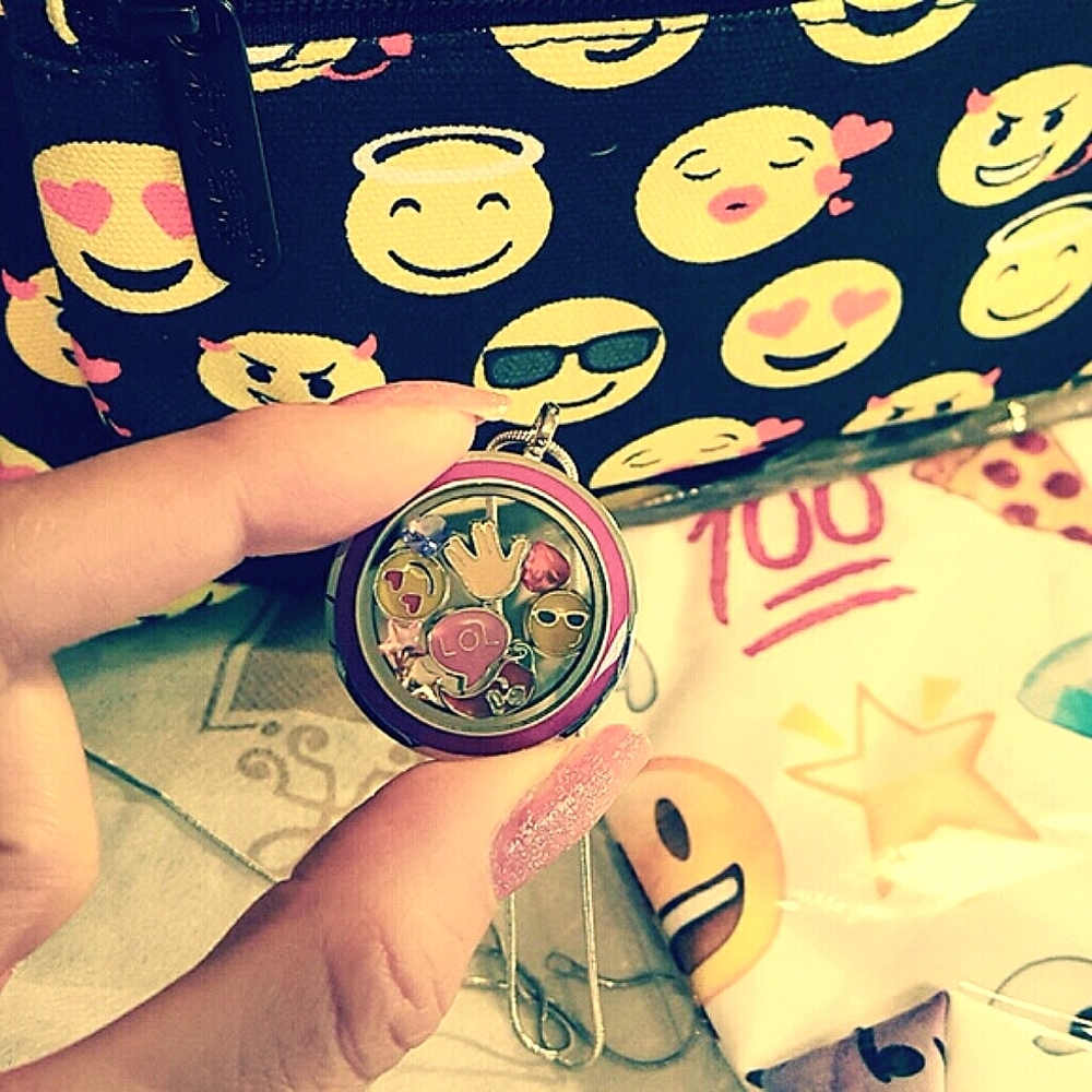 Emoji StainlessSteel Twist Locket
